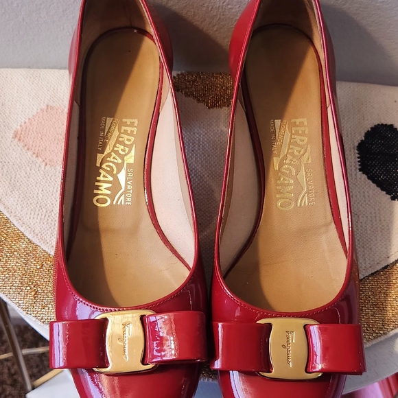 Salvatore Ferragamo Red Patent Leather Ballet Flats - Picture 2 of 11